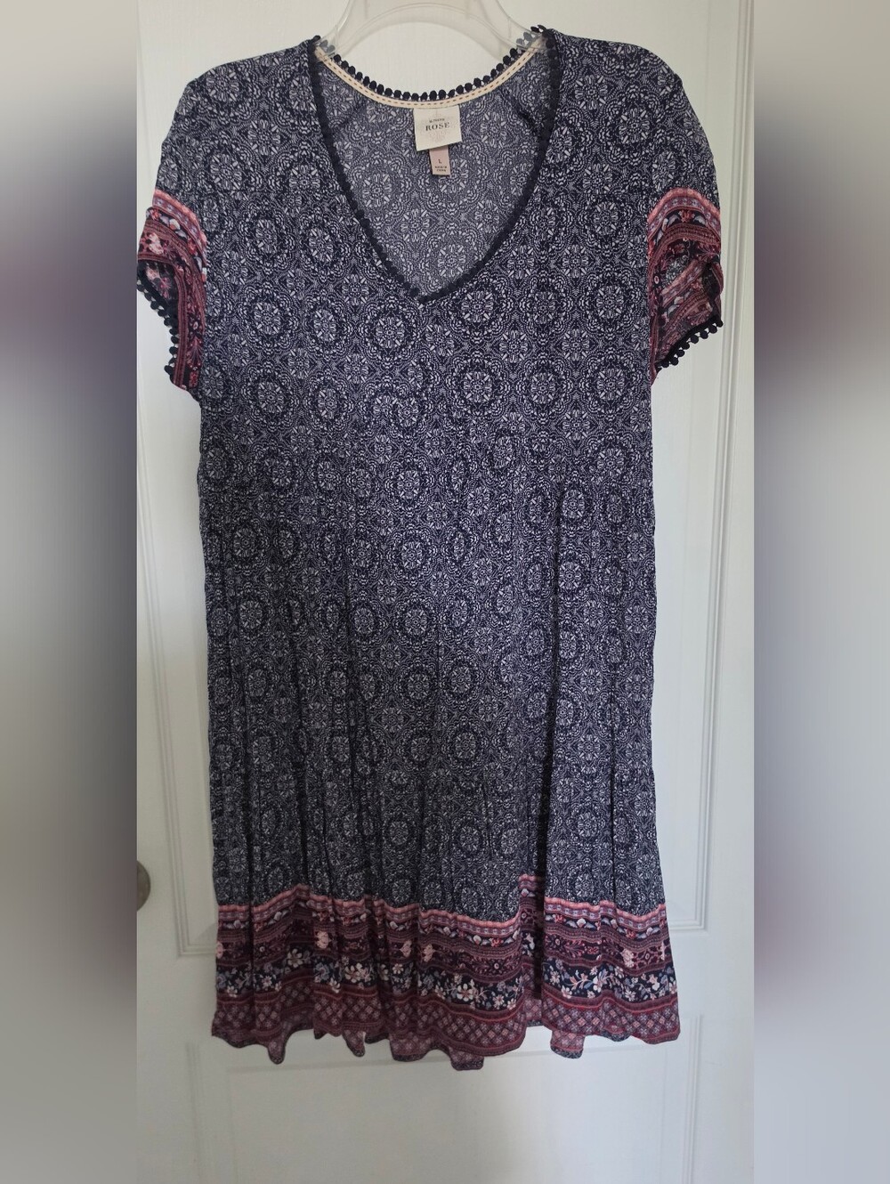 Knox Rose Navy and Mauve Patterned Boho V-Neck Dress